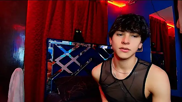 Luke Howland online show from 12/04/25, 01:15