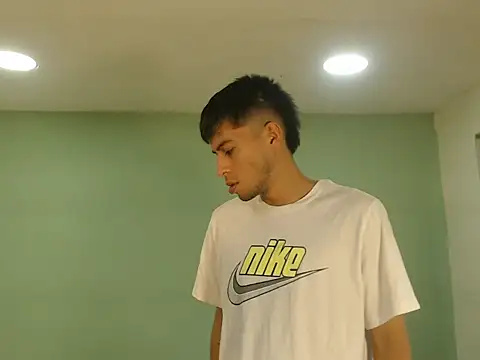 danielitopapuu online show from 12/18/25, 04:35