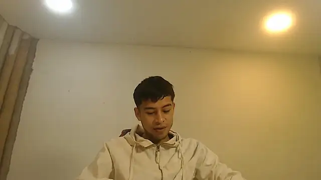 Snapshot of danielitopapuu chatting on 06/05/26, 01:28 danielitopapuu online show from 06/05/26, 01:28