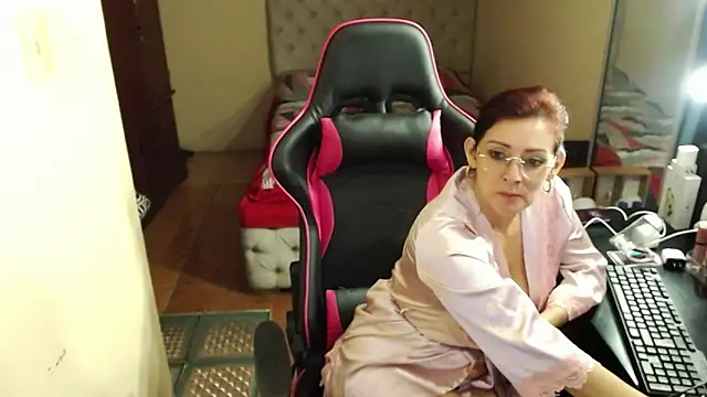 Carol Scottt online show from 12/17/24, 10:22