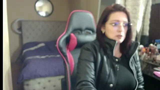 Carol Scottt online show from 11/16/25, 03:12