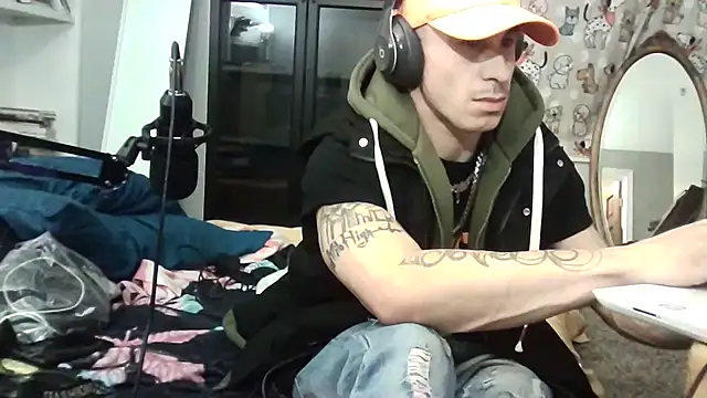 Snapshot of --D-a-D-D-y- chatting on 03/09/25, 09:57 --D-a-D-D-y- online show from 03/09/25, 09:57