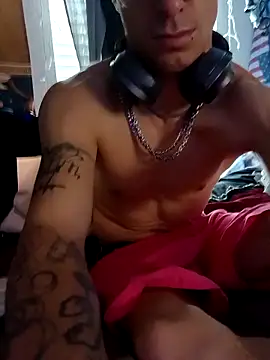 Snapshot of --D-a-D-D-y- chatting on 09/11/25, 10:21 --D-a-D-D-y- online show from 09/11/25, 10:21