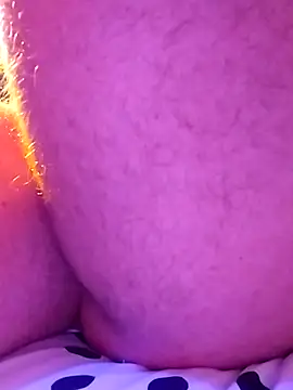 Snapshot of McdyllanXX chatting on 10/31/25, 02:01 McdyllanXX online show from 10/31/25, 02:01