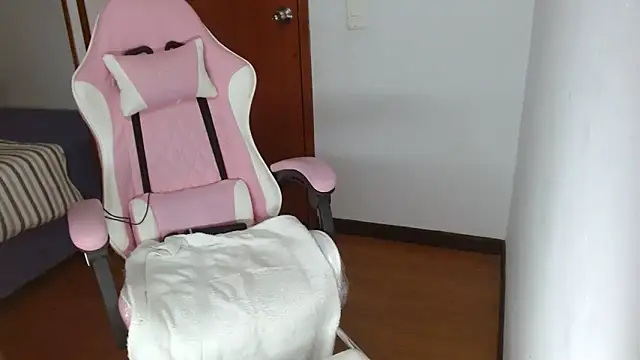 Mishka   online show from 12/07/24, 01:03