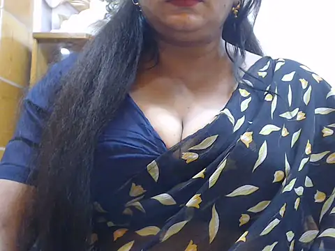 Snapshot of desi-maisa130 chatting on 06/13/26, 05:22 desi-maisa130 online show from 06/13/26, 05:22