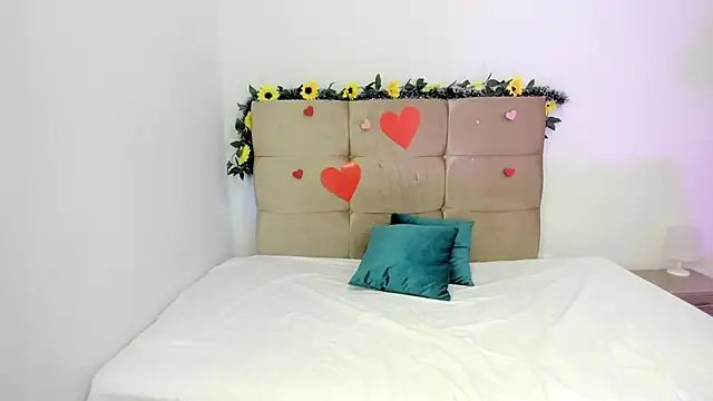 emilie paris online show from 03/08/25, 08:46