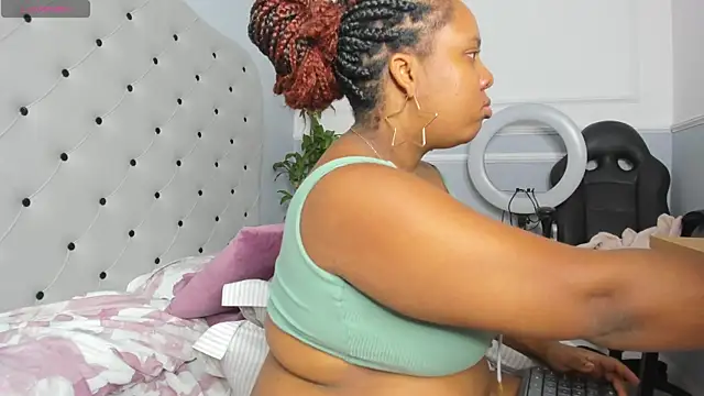 Yiseth 02 online show from 12/22/24, 07:44