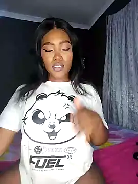 Snapshot of charmainexxx chatting on 12/04/24, 08:29 charmainexxx online show from 12/04/24, 08:29