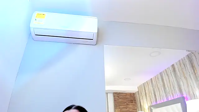 SophiaLaurens online show from 02/08/25, 06:01