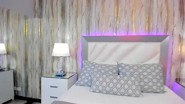 SophiaLaurens online show from 02/11/25, 04:13