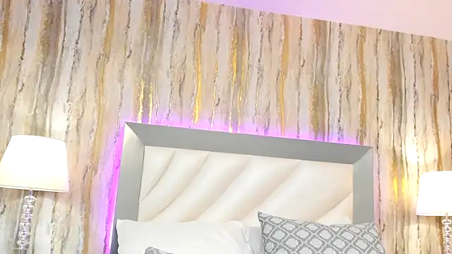 SophiaLaurens online show from 02/11/25, 07:16