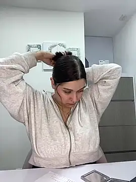 SophiaLaurens online show from 02/22/25, 08:53