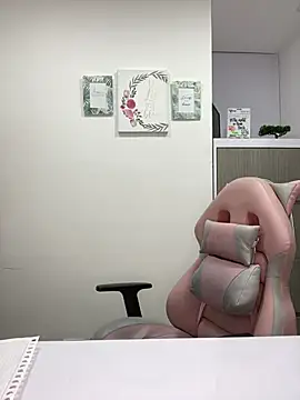 SophiaLaurens online show from 03/23/25, 08:15