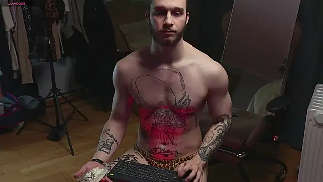 Snapshot of pleasure8869 chatting on 01/11/25, 07:28 pleasure8869 online show from 01/11/25, 07:28