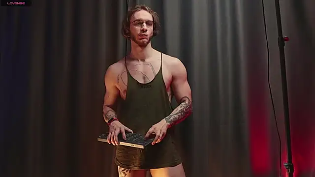 Snapshot of pleasure8869 chatting on 01/24/25, 05:10 pleasure8869 online show from 01/24/25, 05:10