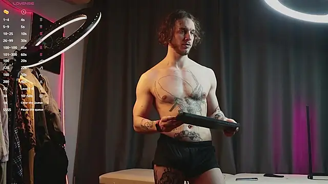 Snapshot of pleasure8869 chatting on 02/04/25, 03:57 pleasure8869 online show from 02/04/25, 03:57