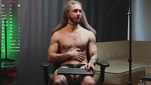 Snapshot of pleasure8869 chatting on 02/11/25, 08:58 pleasure8869 online show from 02/11/25, 08:58