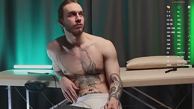 Snapshot of pleasure8869 chatting on 02/25/25, 04:46 pleasure8869 online show from 02/25/25, 04:46