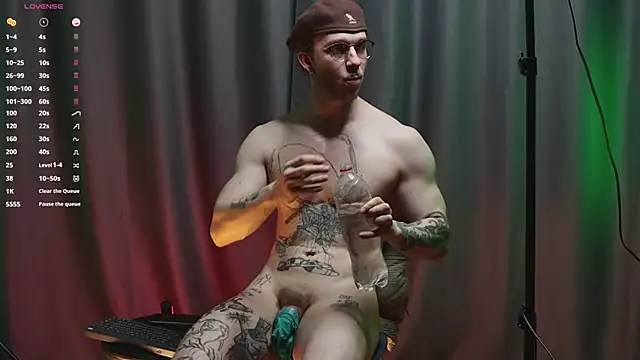 Snapshot of pleasure8869 chatting on 03/18/25, 08:03 pleasure8869 online show from 03/18/25, 08:03