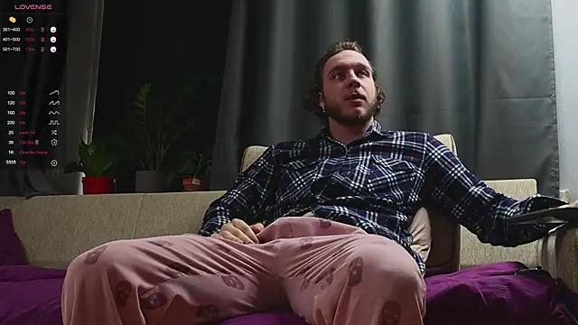 Snapshot of pleasure8869 chatting on 09/16/25, 05:30 pleasure8869 online show from 09/16/25, 05:30