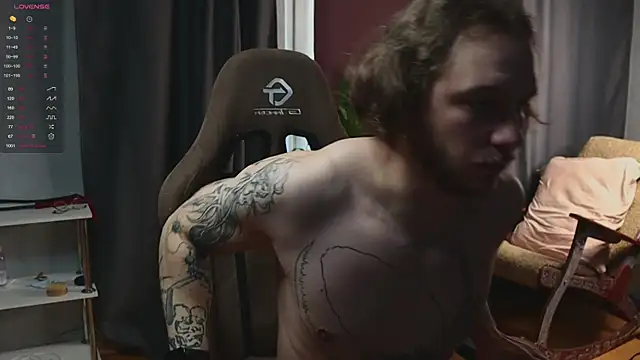 Snapshot of pleasure8869 chatting on 10/05/25, 07:39 pleasure8869 online show from 10/05/25, 07:39