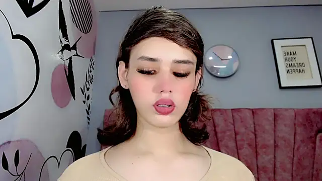 ValeriaAguilar online show from 12/07/24, 02:24