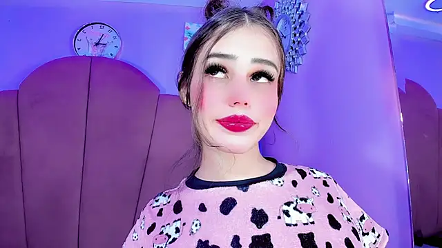 ValeriaAguilar online show from 09/25/25, 09:29