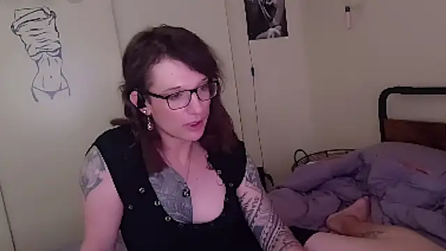Snapshot of cassiemichellexx chatting on 04/06/26, 12:19 cassiemichellexx online show from 04/06/26, 12:19