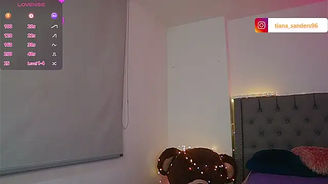 Snapshot of Tiana_sanders chatting on 09/11/25, 12:55 Tiana sanders online show from 09/11/25, 12:55