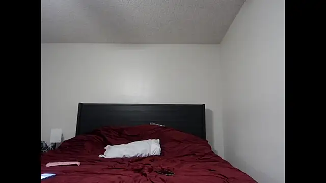 Snapshot of QueenLolaX chatting on 10/30/25, 05:42 QueenLolaX online show from 10/30/25, 05:42