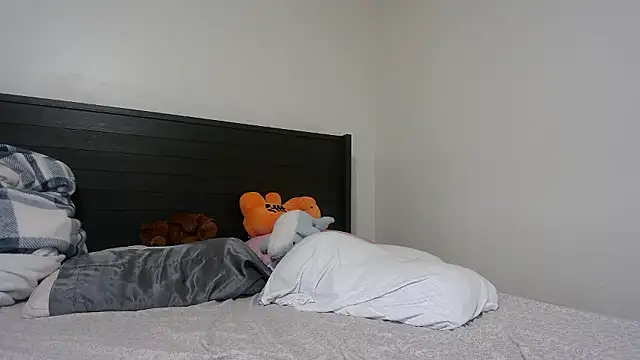 QueenLolaX online show from 01/10/26, 07:54