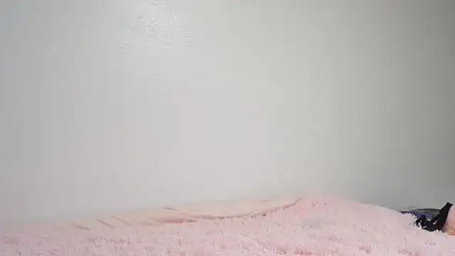 Snapshot of QueenLolaX chatting on 03/25/26, 04:29 QueenLolaX online show from 03/25/26, 04:29