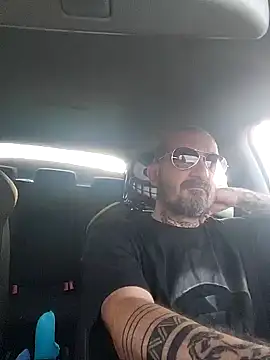 Snapshot of teddy79good chatting on 09/26/25, 04:11 teddy79good online show from 09/26/25, 04:11