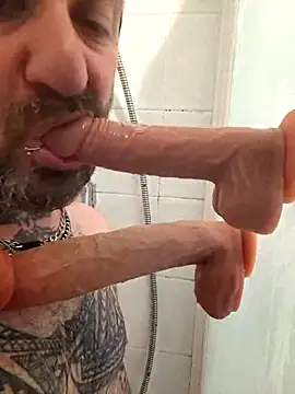 Snapshot of teddy79good chatting on 04/16/26, 04:08 teddy79good online show from 04/16/26, 04:08