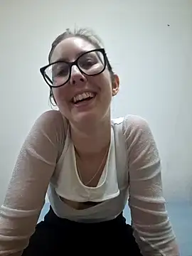 Snapshot of Sarah459 chatting on 12/10/24, 06:28 Sarah459 online show from 12/10/24, 06:28