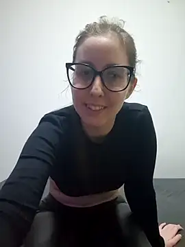 Snapshot of Sarah459 chatting on 01/09/25, 08:01 Sarah459 online show from 01/09/25, 08:01