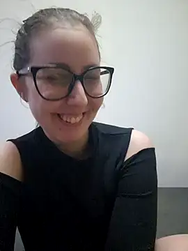 Snapshot of Sarah459 chatting on 03/27/26, 06:40 Sarah459 online show from 03/27/26, 06:40