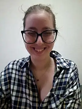 Snapshot of Sarah459 chatting on 04/02/26, 07:11 Sarah459 online show from 04/02/26, 07:11