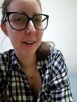Snapshot of Sarah459 chatting on 05/05/26, 08:39 Sarah459 online show from 05/05/26, 08:39