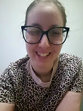 Snapshot of Sarah459 chatting on 07/04/26, 08:15 Sarah459 online show from 07/04/26, 08:15