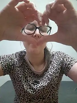 Snapshot of Sarah459 chatting on 07/14/26, 11:43 Sarah459 online show from 07/14/26, 11:43