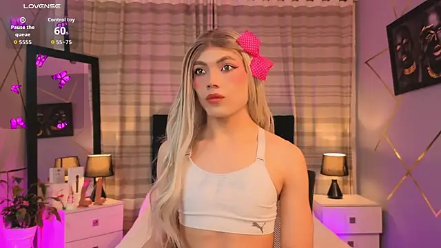 Snapshot of Megan_Do_Santos chatting on 11/10/25, 08:41 Megan Do Santos online show from 11/10/25, 08:41