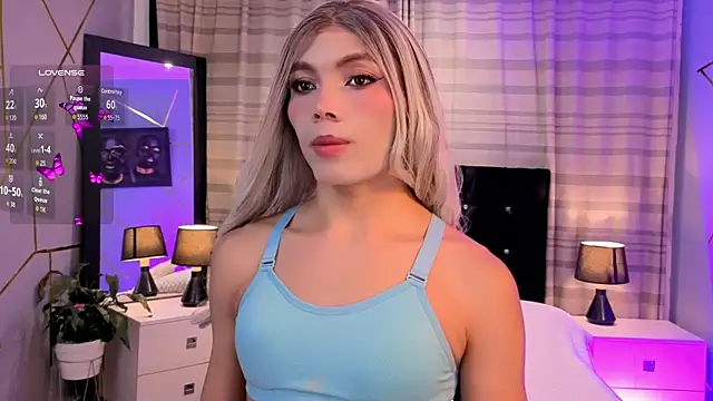 Snapshot of Megan_Do_Santos chatting on 11/19/25, 07:47 Megan Do Santos online show from 11/19/25, 07:47