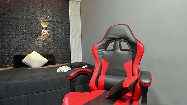 taurus boy1 online show from 11/25/25, 11:43