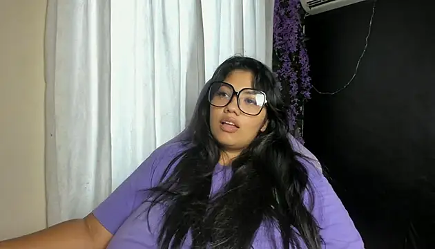 Snapshot of AvrilRizoX chatting on 04/30/26, 04:13 AvrilRizoX online show from 04/30/26, 04:13
