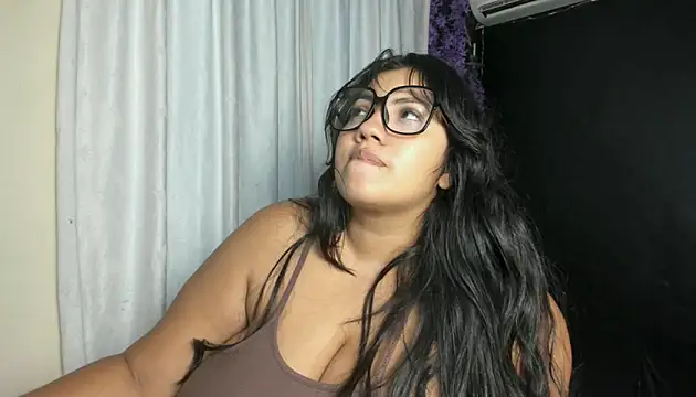 Snapshot of AvrilRizoX chatting on 05/03/26, 10:16 AvrilRizoX online show from 05/03/26, 10:16