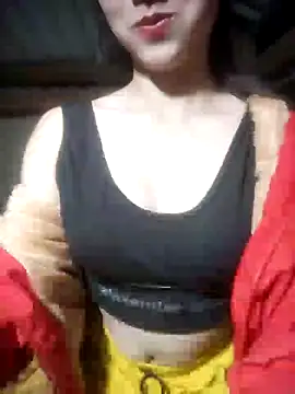 Snapshot of beemnh chatting on 01/15/25, 12:47 beemnh online show from 01/15/25, 12:47