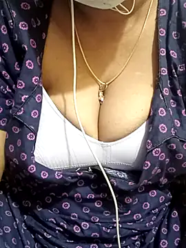 Snapshot of Aishu-tamil09 chatting on 03/01/25, 05:27 Aishu-tamil09 online show from 03/01/25, 05:27