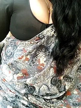 Snapshot of Aishu-tamil09 chatting on 10/29/25, 07:59 Aishu-tamil09 online show from 10/29/25, 07:59